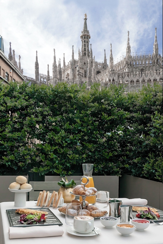 Rosa Grand Milano - Starhotels Collezione — Attractions in the area in Milan, Lombardy