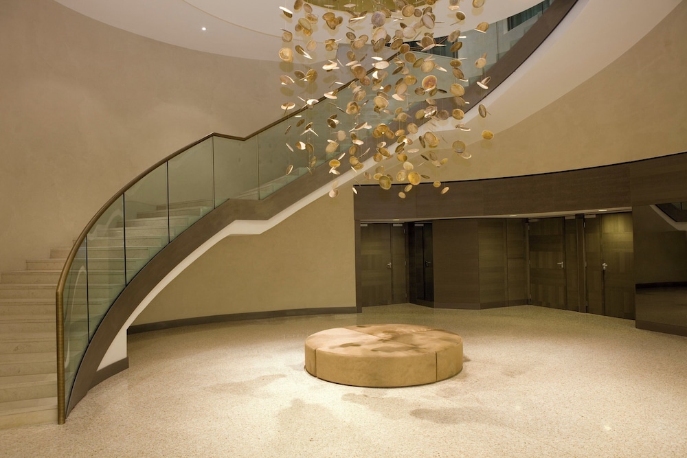 Rosa Grand Milano - Starhotels Collezione — Hotel building in Milan, Lombardy