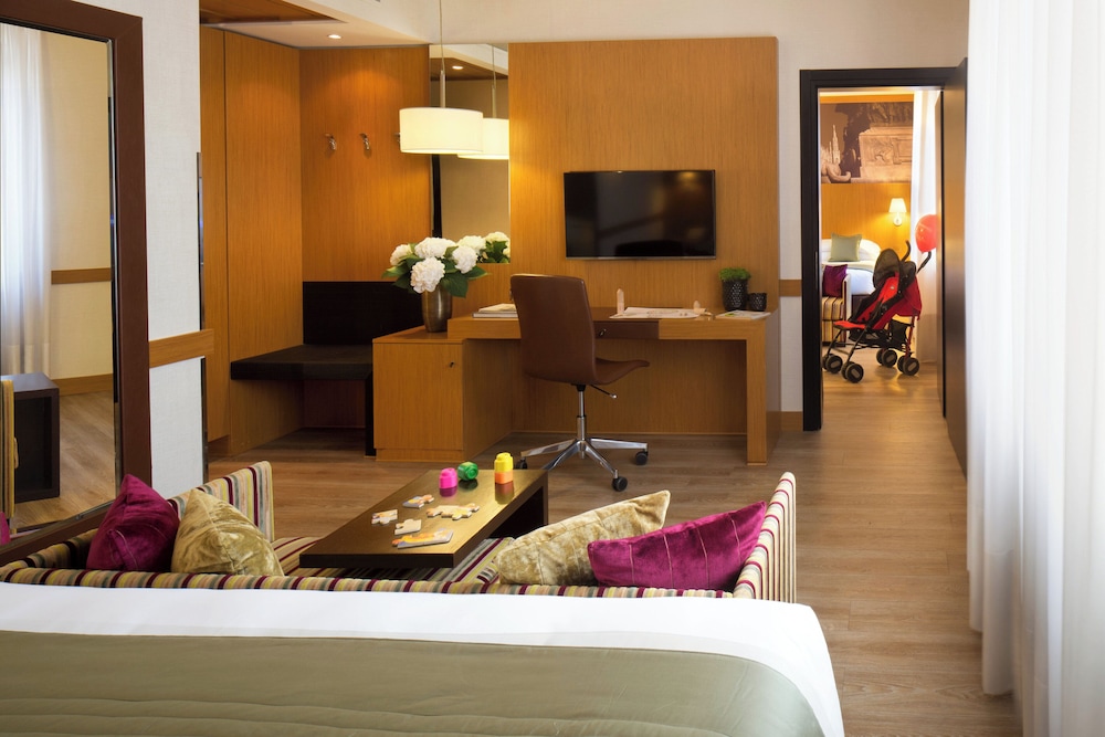 Starhotels Tourist — Hotel rooms in Milan, Lombardy