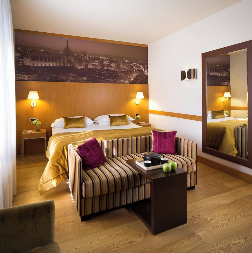 Starhotels Tourist — Hotel rooms in Milan, Lombardy