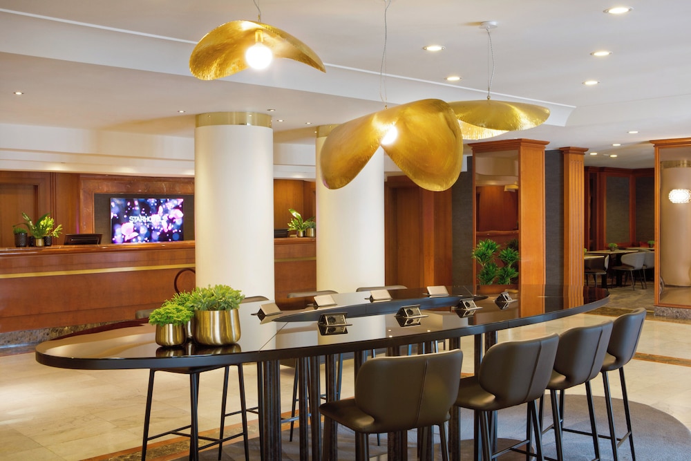 Starhotels Tourist — Restaurant & bars in Milan, Lombardy