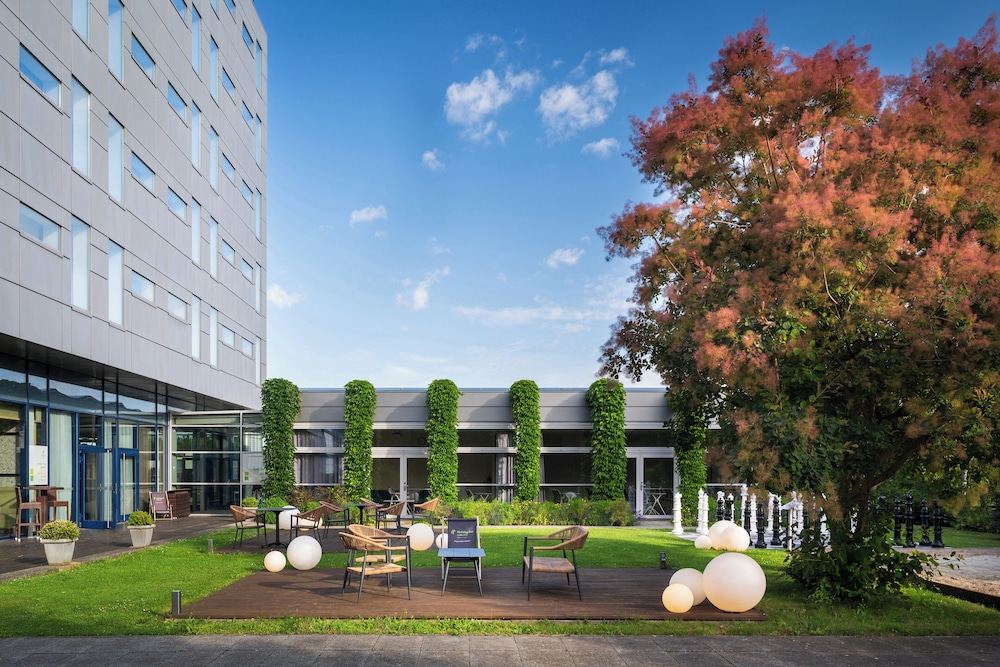 Holiday Inn Prague Airport by IHG
