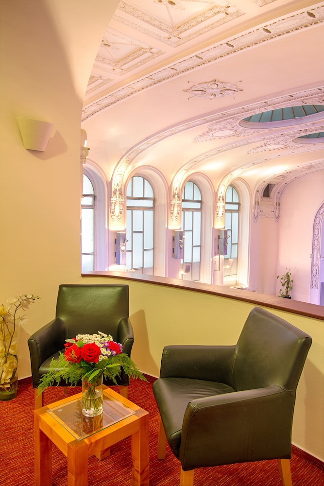 Theatrino — Hotel building in Prague, Prague