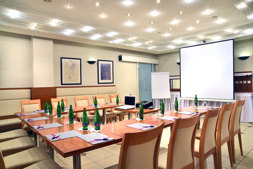 Hotel Ametyst — Hotel building in Prague, Prague