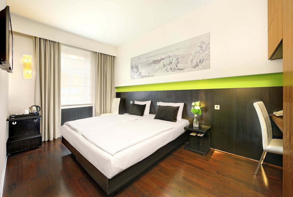 Hotel Ametyst — Hotel rooms in Prague, Prague