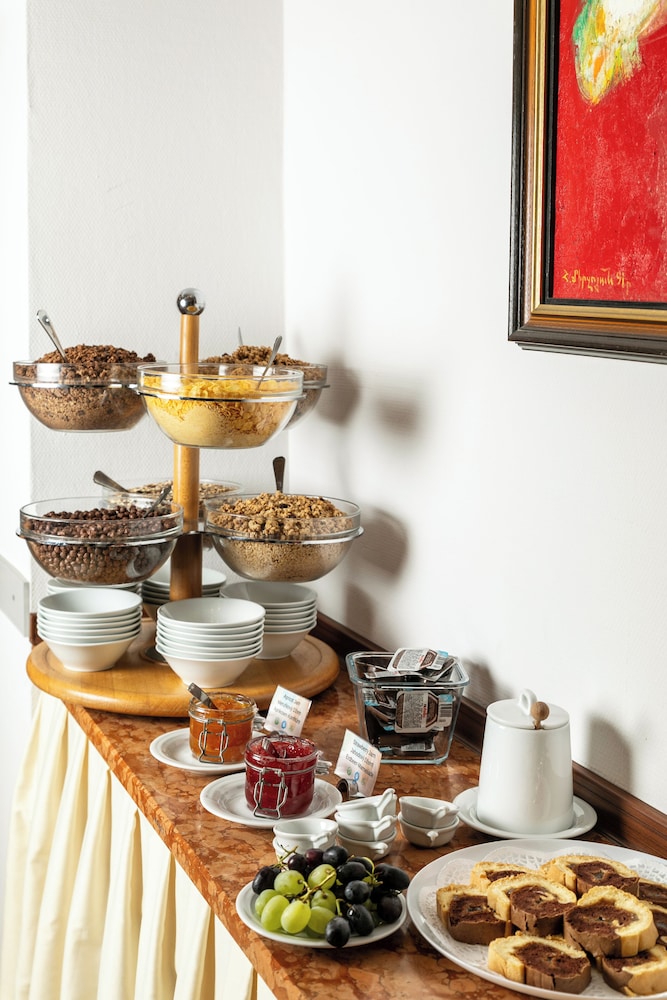 Hotel Ametyst — Restaurant & bars in Prague, Prague