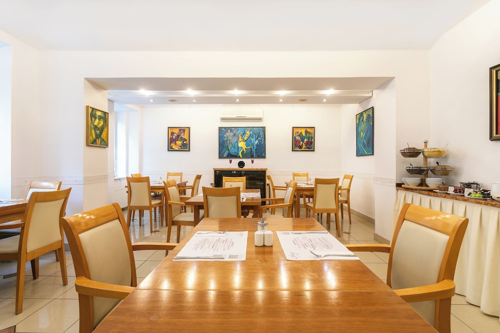 Hotel Ametyst — Restaurant & bars in Prague, Prague