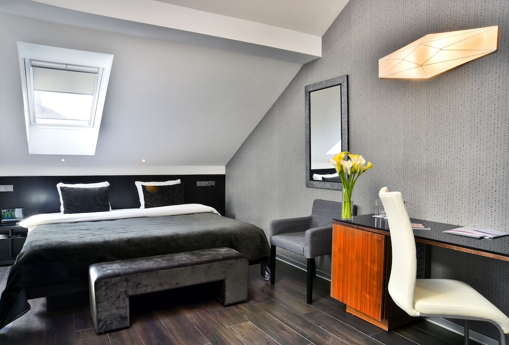 Hotel Ametyst — Hotel rooms in Prague, Prague