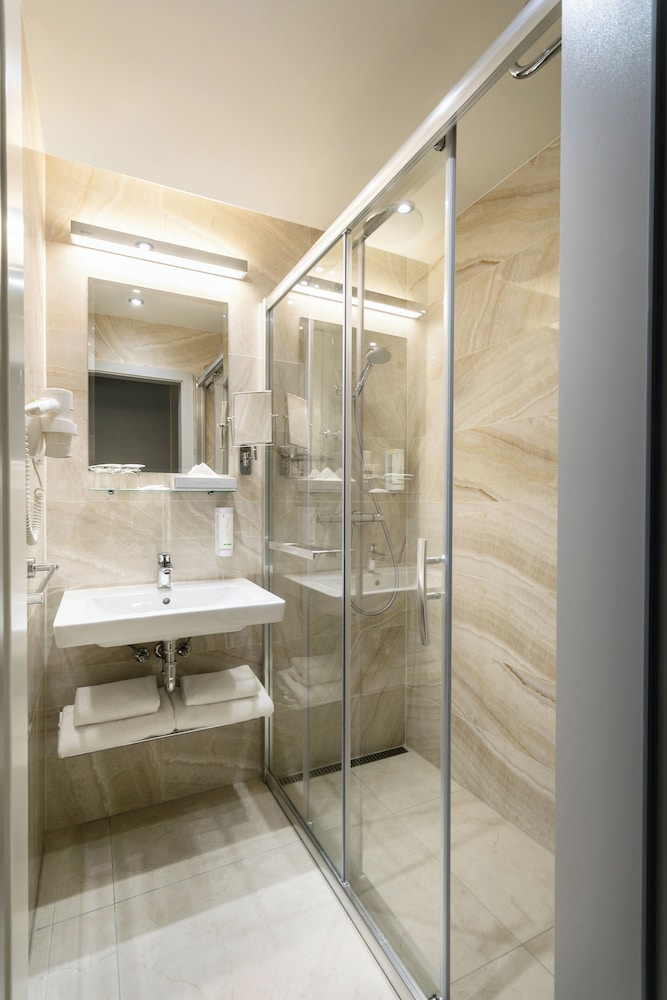 Hotel Ametyst — Hotel rooms in Prague, Prague