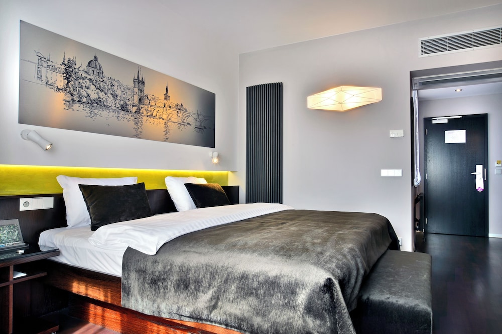 Hotel Ametyst — Hotel rooms in Prague, Prague