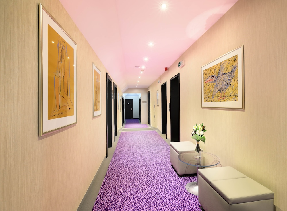 Hotel Ametyst — Hotel building in Prague, Prague