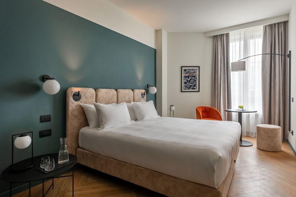 Hotel Tocq — Hotel rooms in Milan, Lombardy