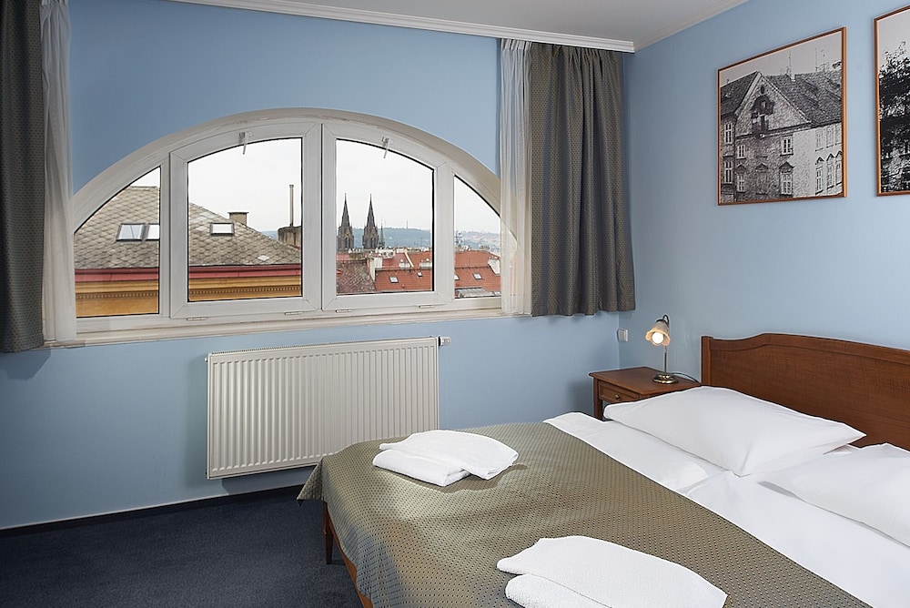 Anna Hotel — Hotel rooms in Prague, Prague
