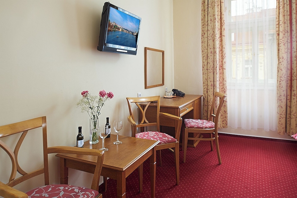Anna Hotel — Hotel rooms in Prague, Prague