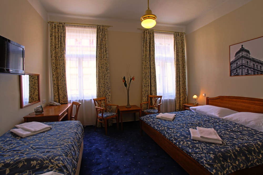 Anna Hotel — Hotel rooms in Prague, Prague