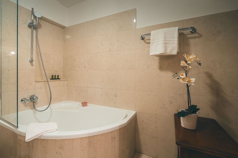 Appia Hotel Residences — Hotel rooms in Prague, Prague