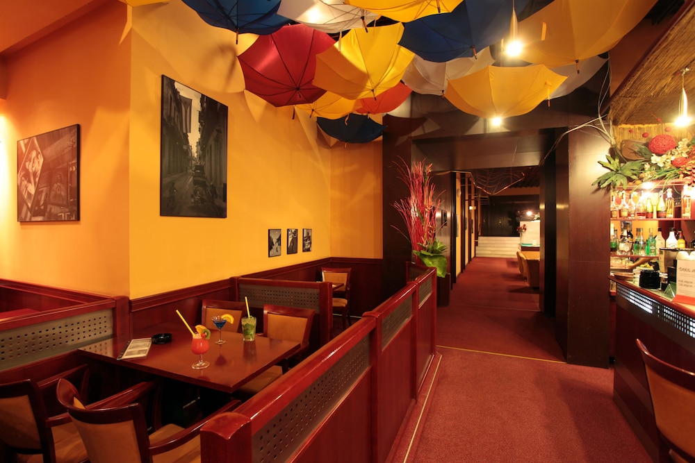 Atlantic Hotel — Restaurant & bars in Prague, Prague