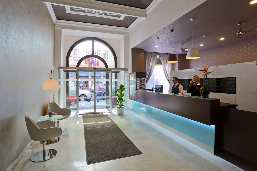 Atlantic Hotel — Hotel building in Prague, Prague