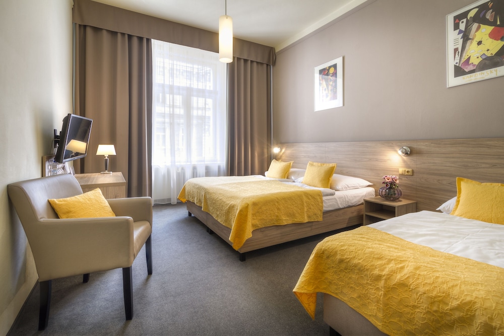 Atlantic Hotel — Hotel rooms in Prague, Prague