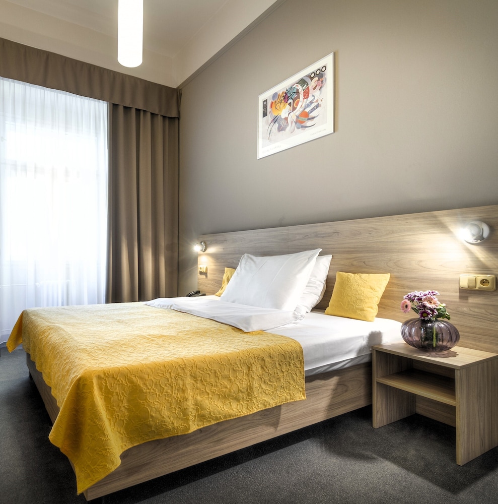 Atlantic Hotel — Main photo in Prague, Prague