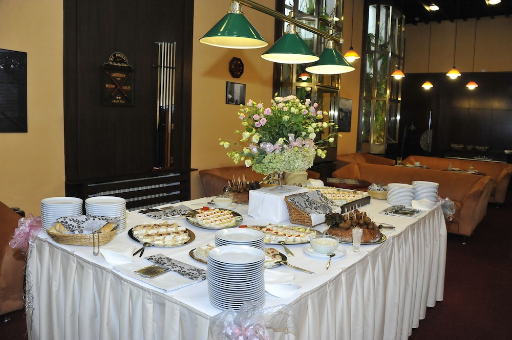 Atlantic Hotel — Restaurant & bars in Prague, Prague