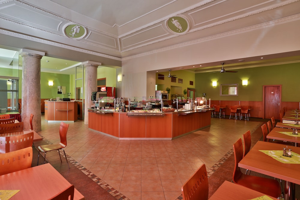 Atlantic Hotel — Restaurant & bars in Prague, Prague