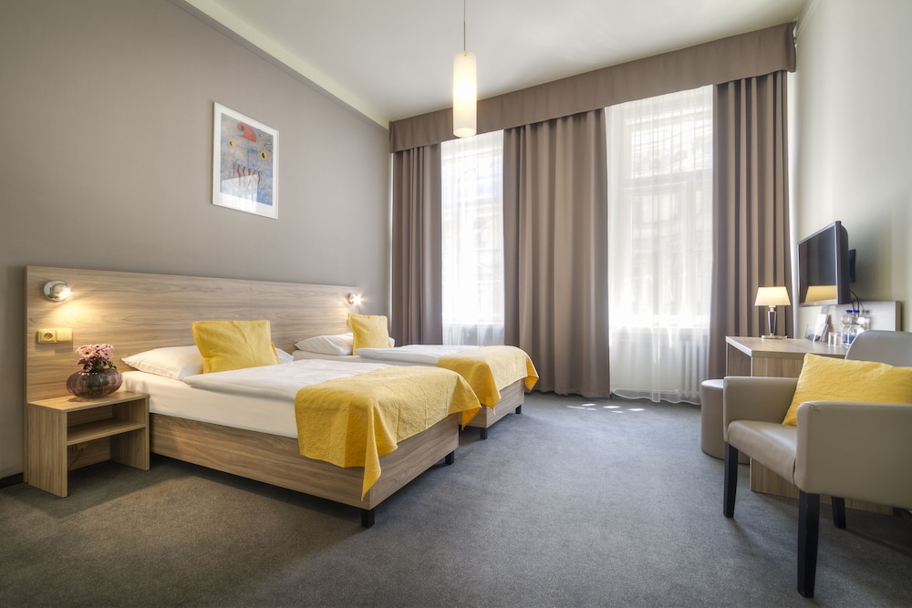 Atlantic Hotel — Hotel rooms in Prague, Prague