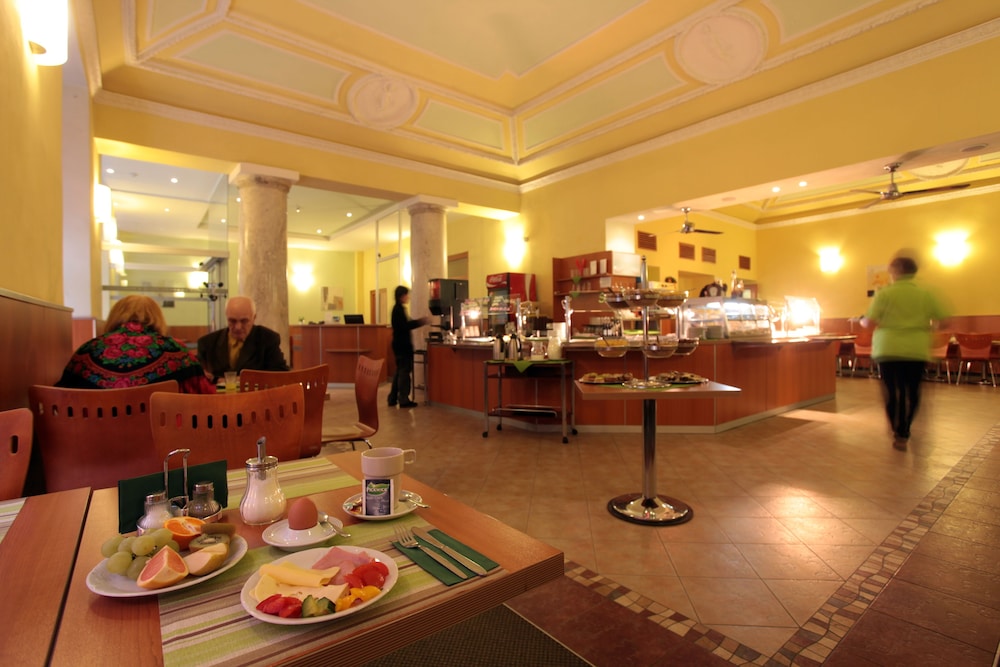 Atlantic Hotel — Restaurant & bars in Prague, Prague