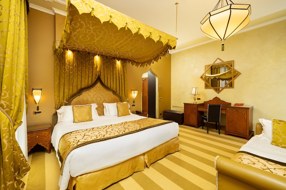 Hotel ai Mori d'Oriente — Hotel rooms in Venice, Veneto