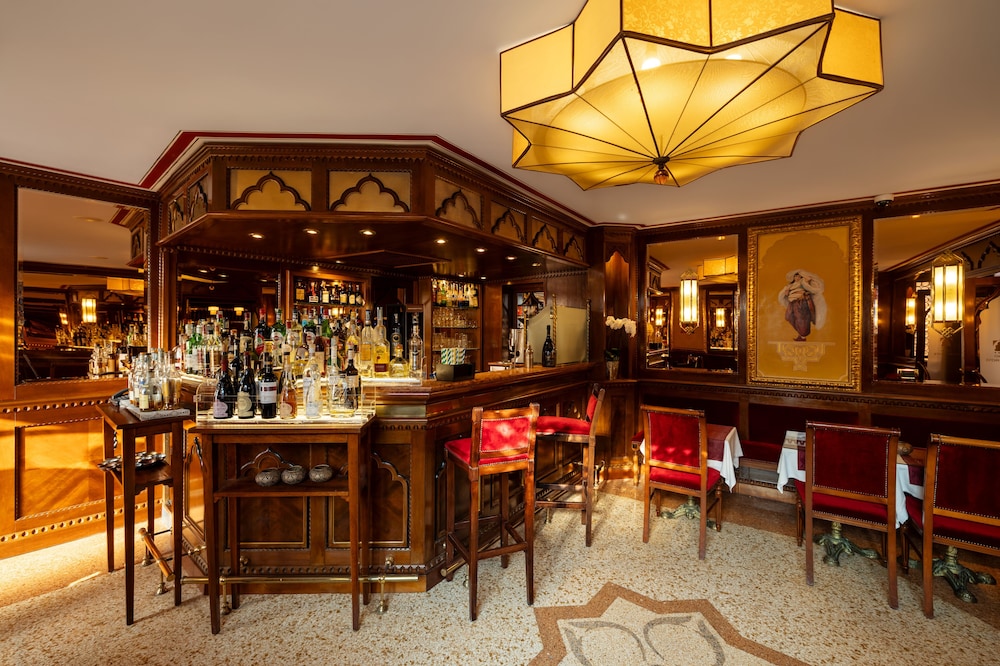 Hotel ai Mori d'Oriente — Restaurant & bars in Venice, Veneto