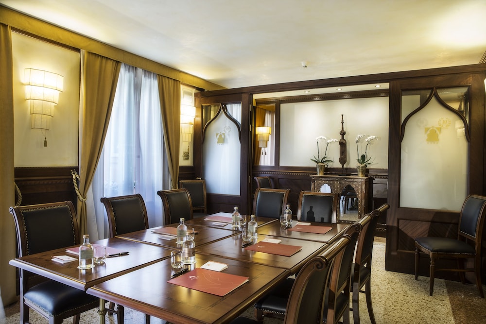 Hotel ai Mori d'Oriente — Restaurant & bars in Venice, Veneto