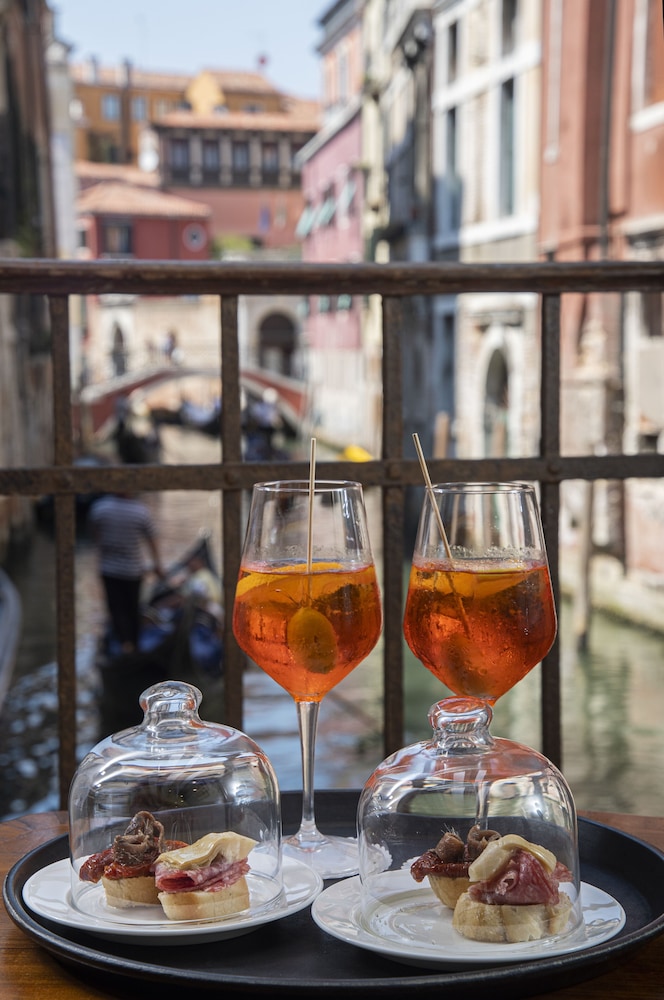 All’Angelo Art Hotel — Restaurant & bars in Venice, Veneto