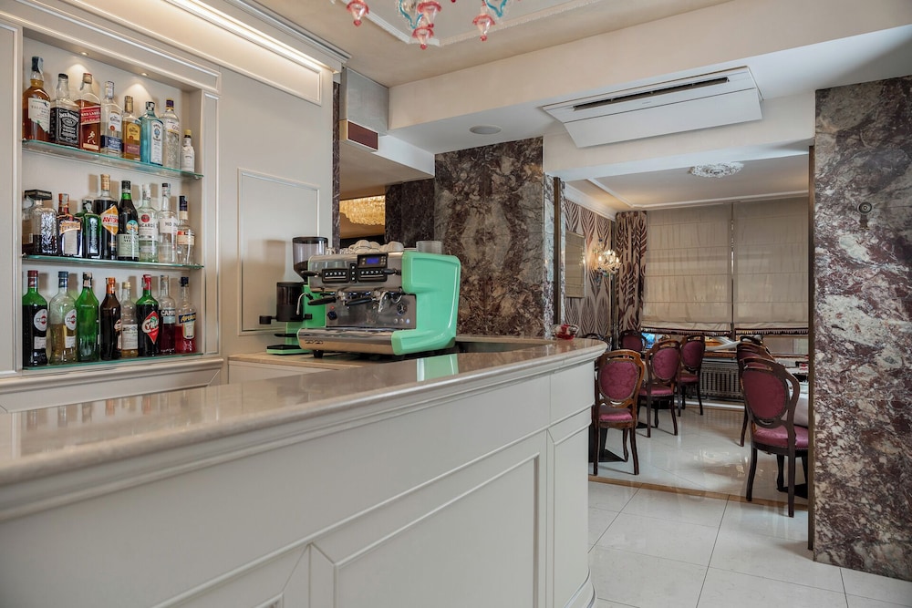 Hotel Montecarlo — Restaurant & bars in Venice, Veneto