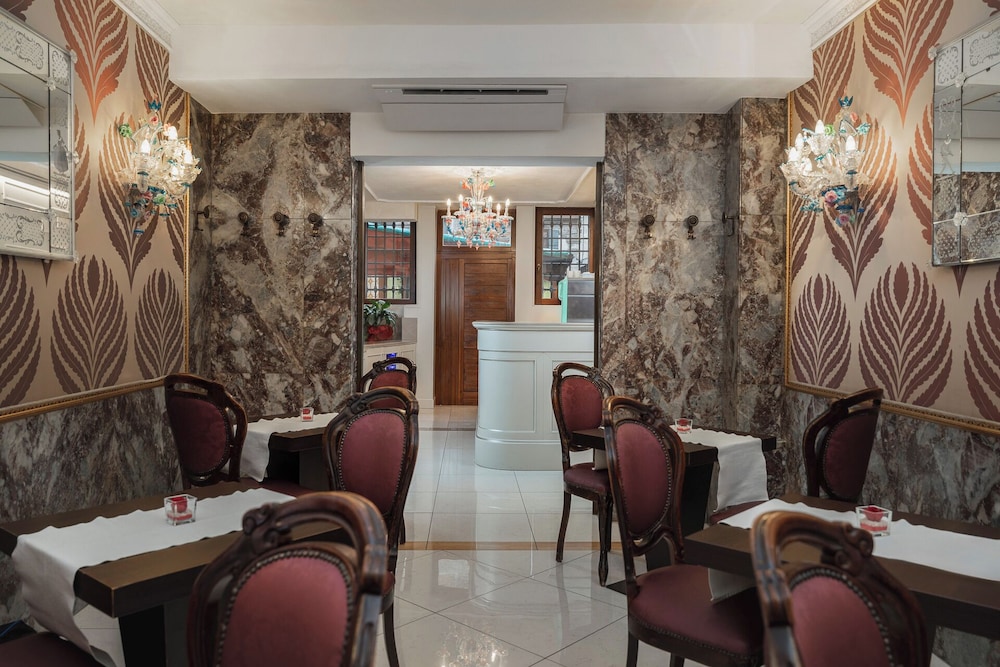 Hotel Montecarlo — Restaurant & bars in Venice, Veneto