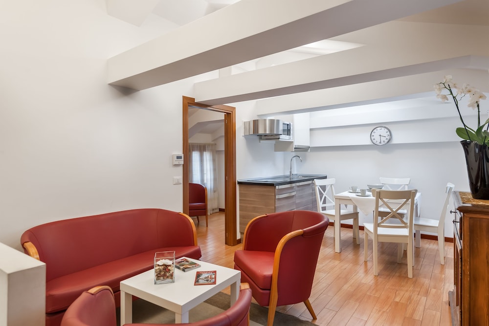 Hotel Montecarlo — Hotel rooms in Venice, Veneto