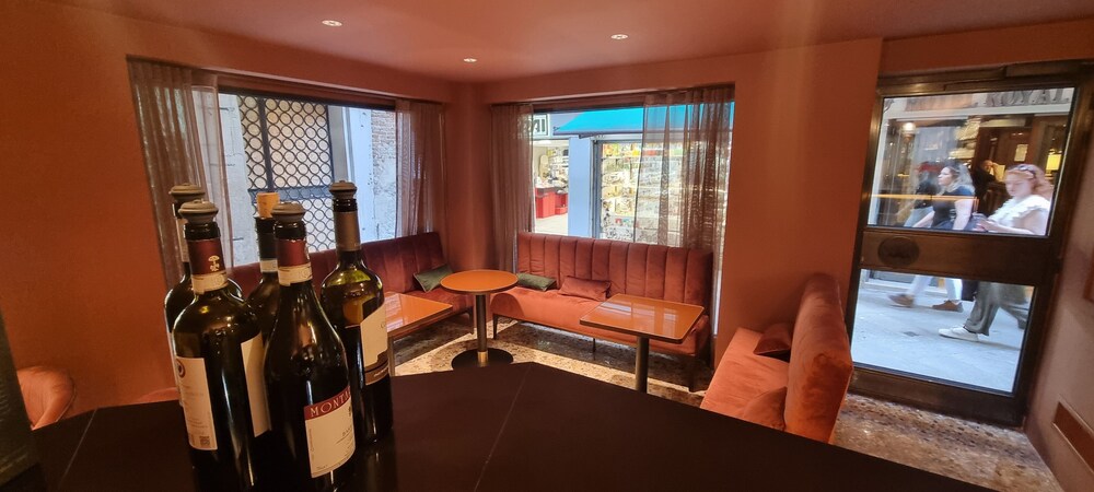 Albergo San Marco — Hotel rooms in Venice, Veneto