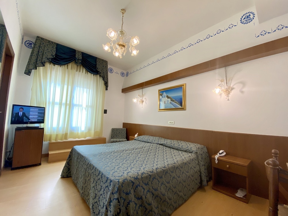 Hotel Florida — Hotel rooms in Jesolo, Veneto