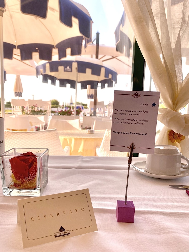 Hotel Florida — Restaurant & bars in Jesolo, Veneto