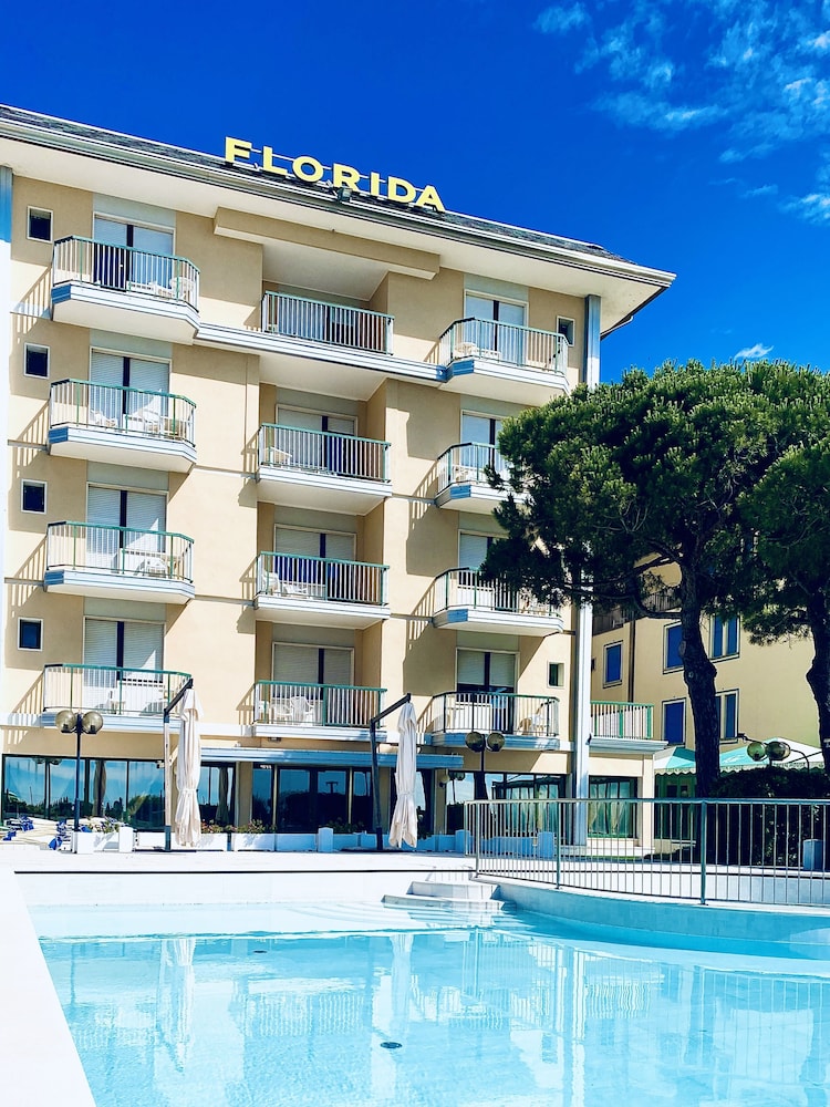 Hotel Florida — Hotel building in Jesolo, Veneto