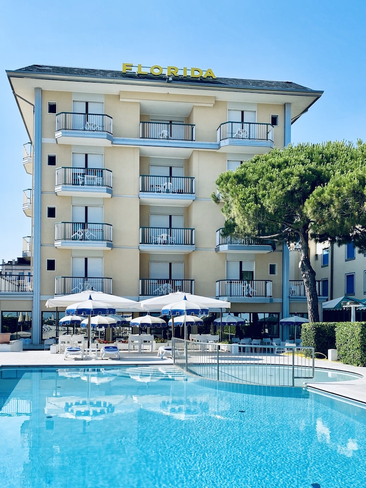 Hotel Florida — Hotel building in Jesolo, Veneto
