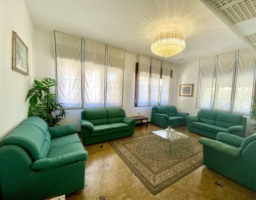 Hotel Florida — Hotel rooms in Jesolo, Veneto