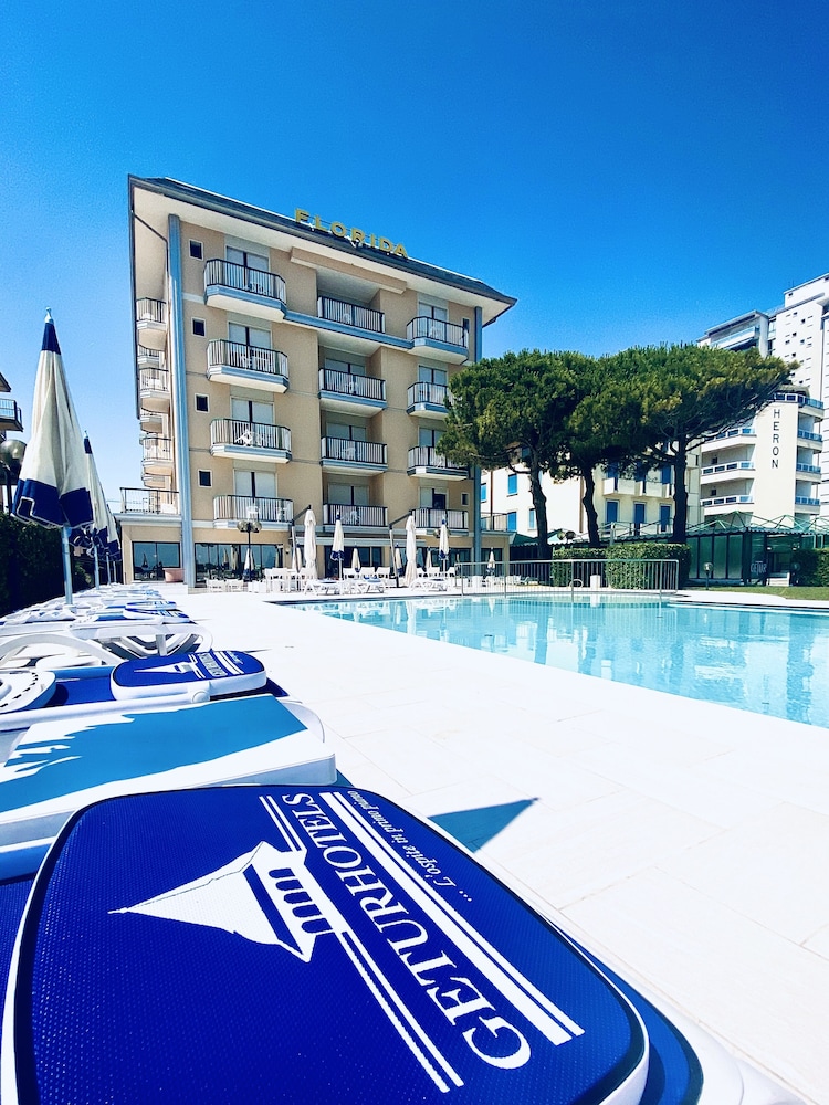 Hotel Florida — Swimming pool in Jesolo, Veneto