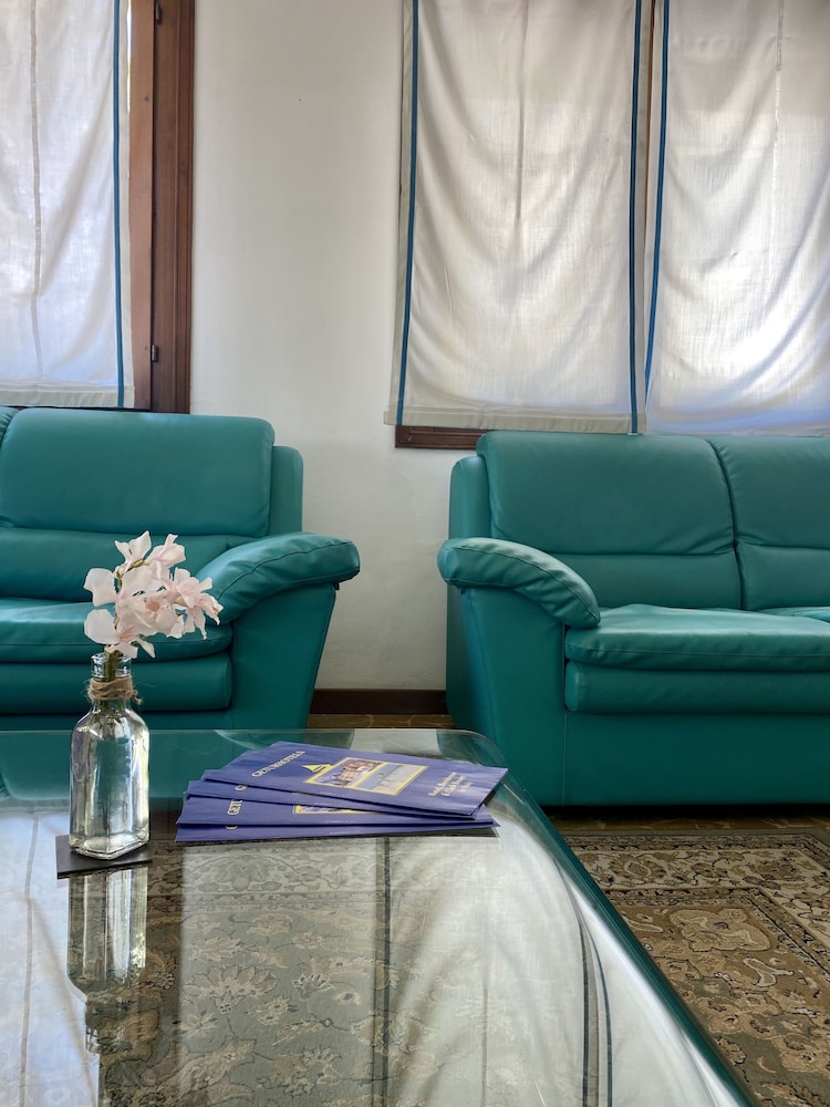 Hotel Florida — Hotel rooms in Jesolo, Veneto
