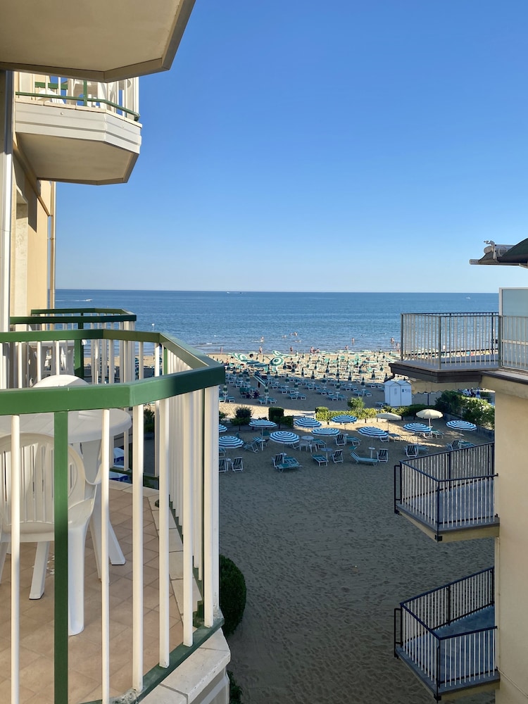 Hotel Florida — Beach in Jesolo, Veneto