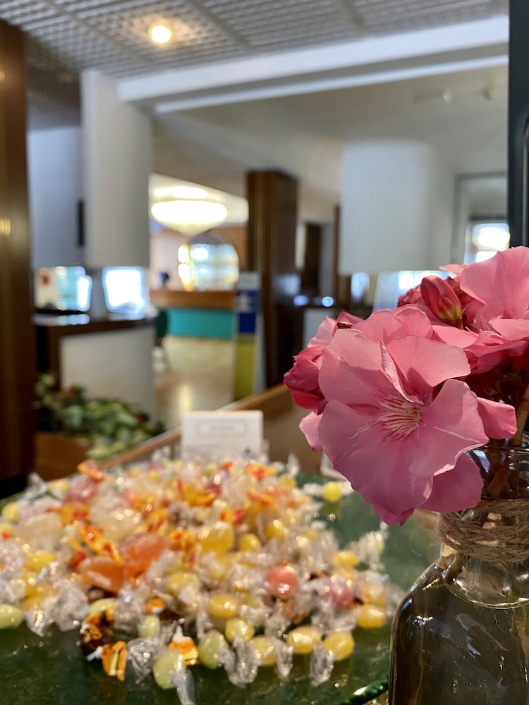 Hotel Florida — Restaurant & bars in Jesolo, Veneto