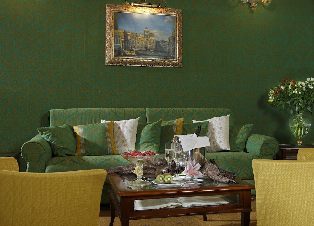 Ca' Dei Conti — Hotel rooms in Venice, Veneto