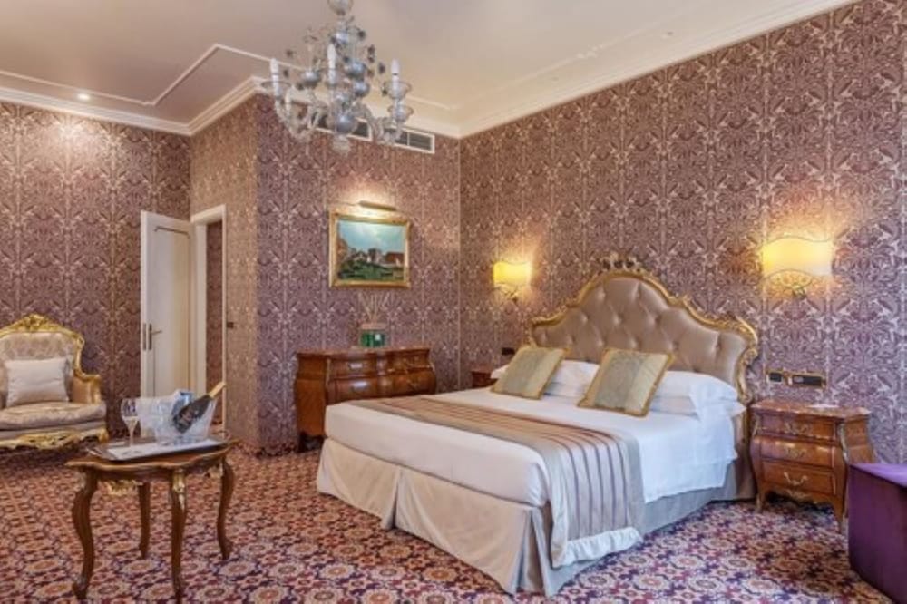 Ca' Dei Conti — Hotel rooms in Venice, Veneto