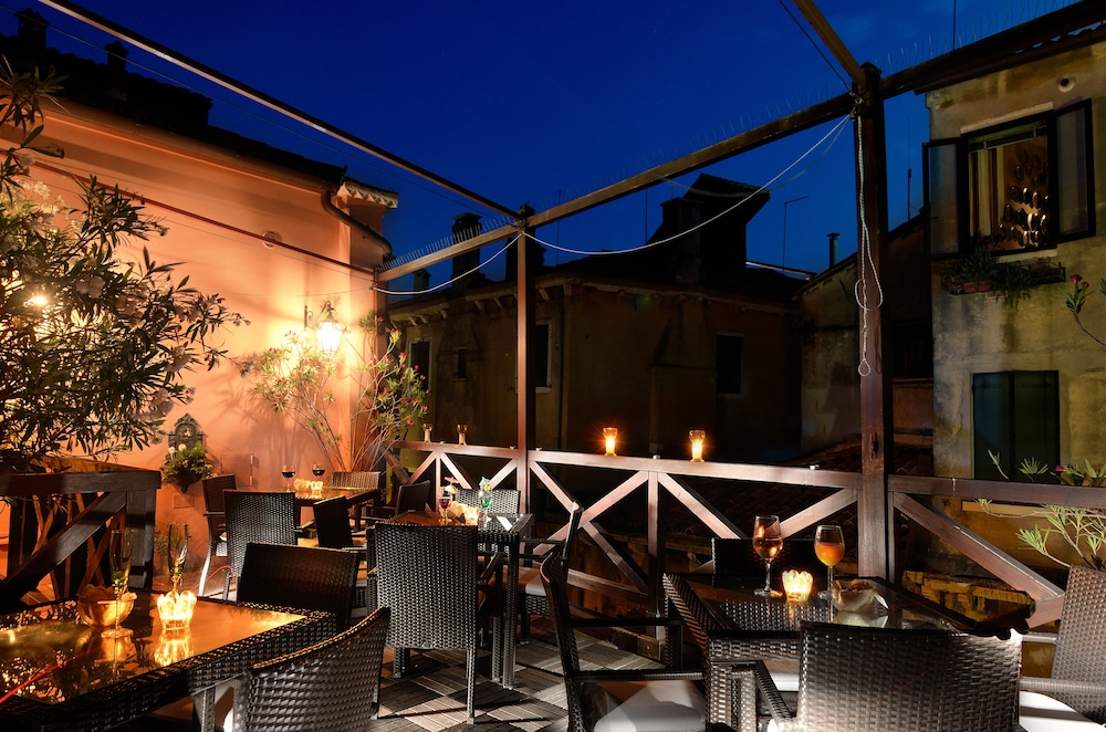 Ca' Dei Conti — Restaurant & bars in Venice, Veneto