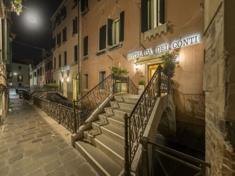 Ca' Dei Conti — Hotel building in Venice, Veneto