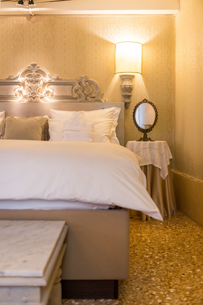 Ca Maria Adele — Hotel rooms in Venice, Veneto